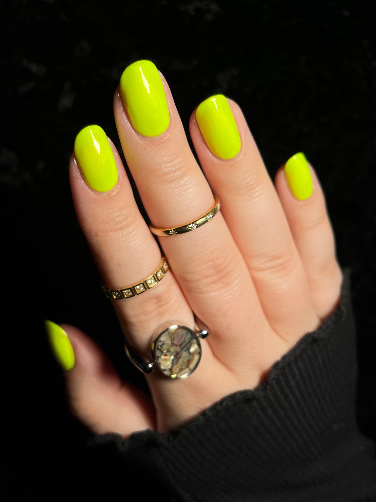 Yellow. No, Green. No, Yellow.