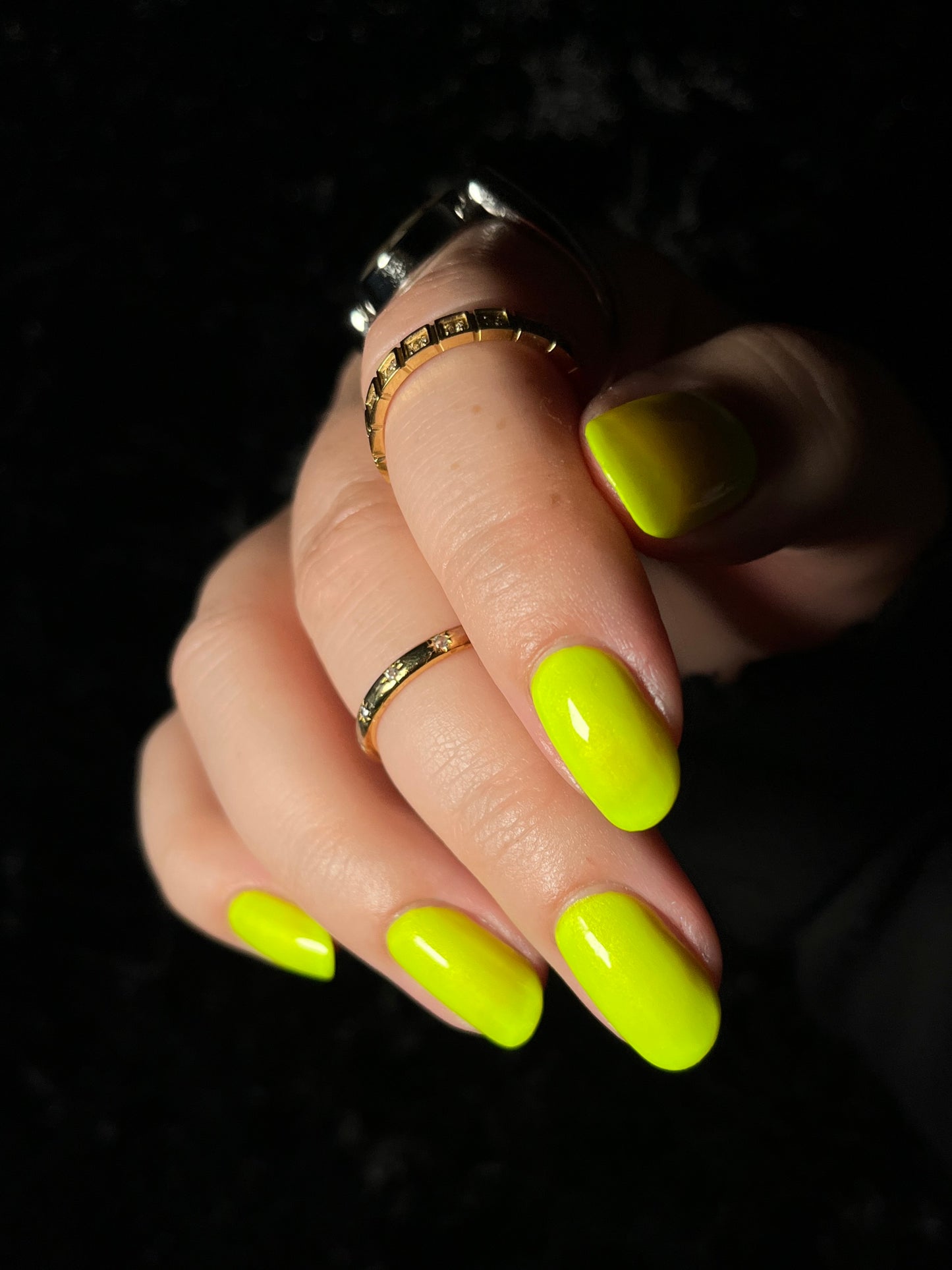 Yellow. No, Green. No, Yellow.