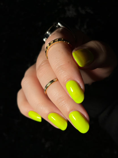 Yellow. No, Green. No, Yellow.