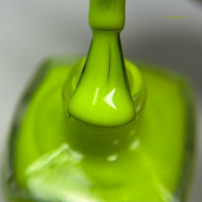 Yellow. No, Green. No, Yellow.